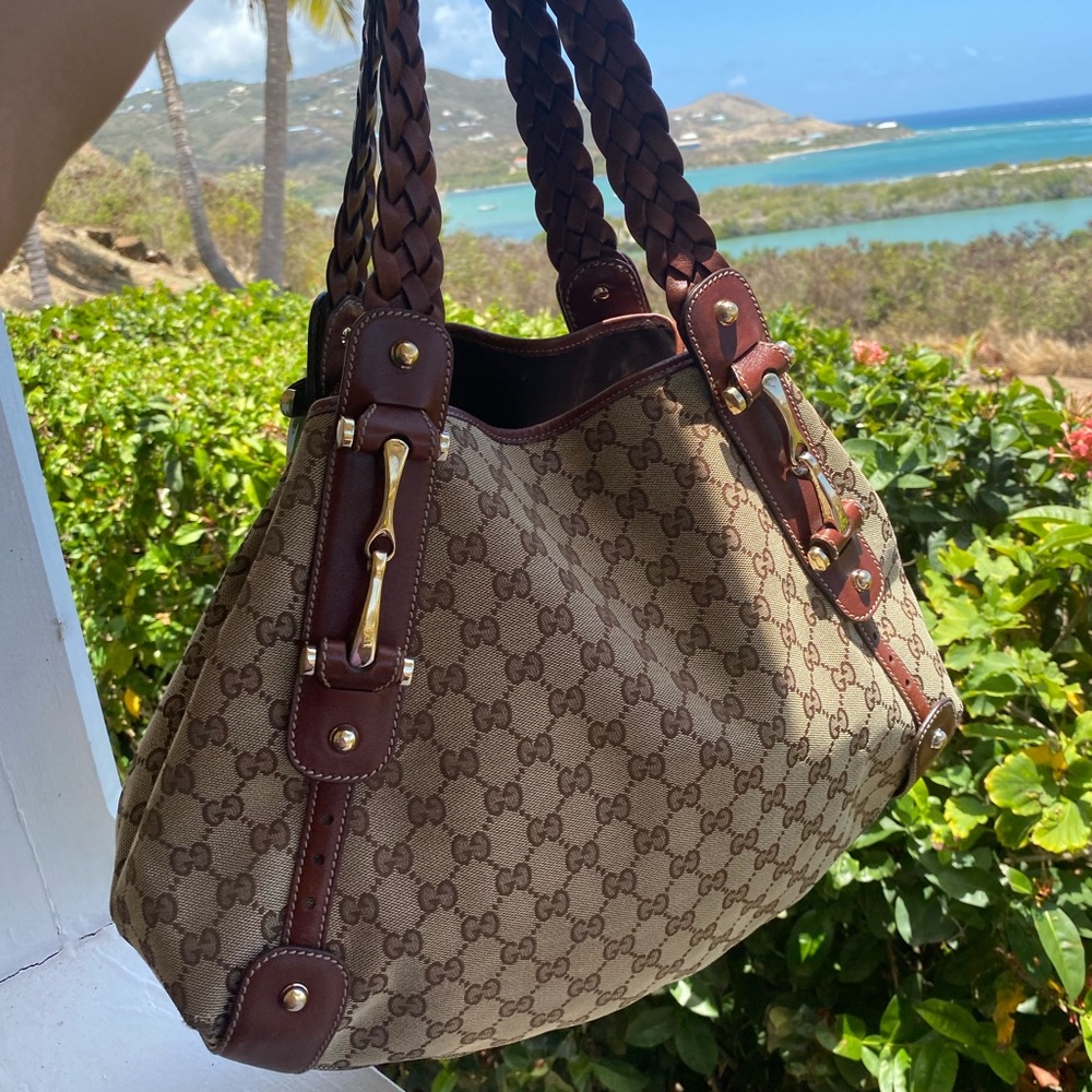 Gucci Authentic